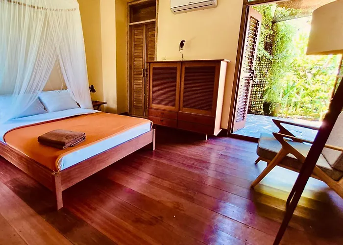 Tropical 2 Bedrooms In Penestanan Villa *