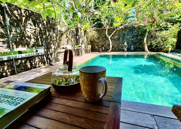 Tropical 2 Bedrooms In Penestanan Villa