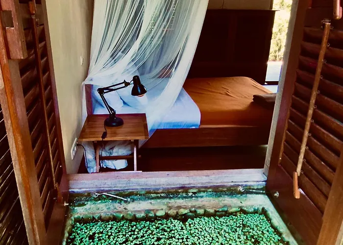 Tropical 2 Bedrooms In Penestanan Villa